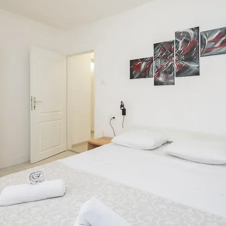 Apartments Knez Makarska Exterior photo