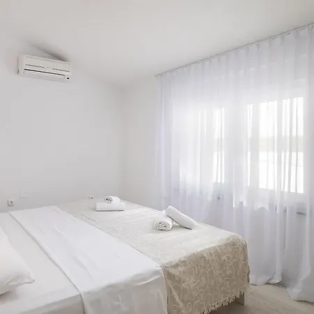 Apartments Knez Makarska Exterior photo